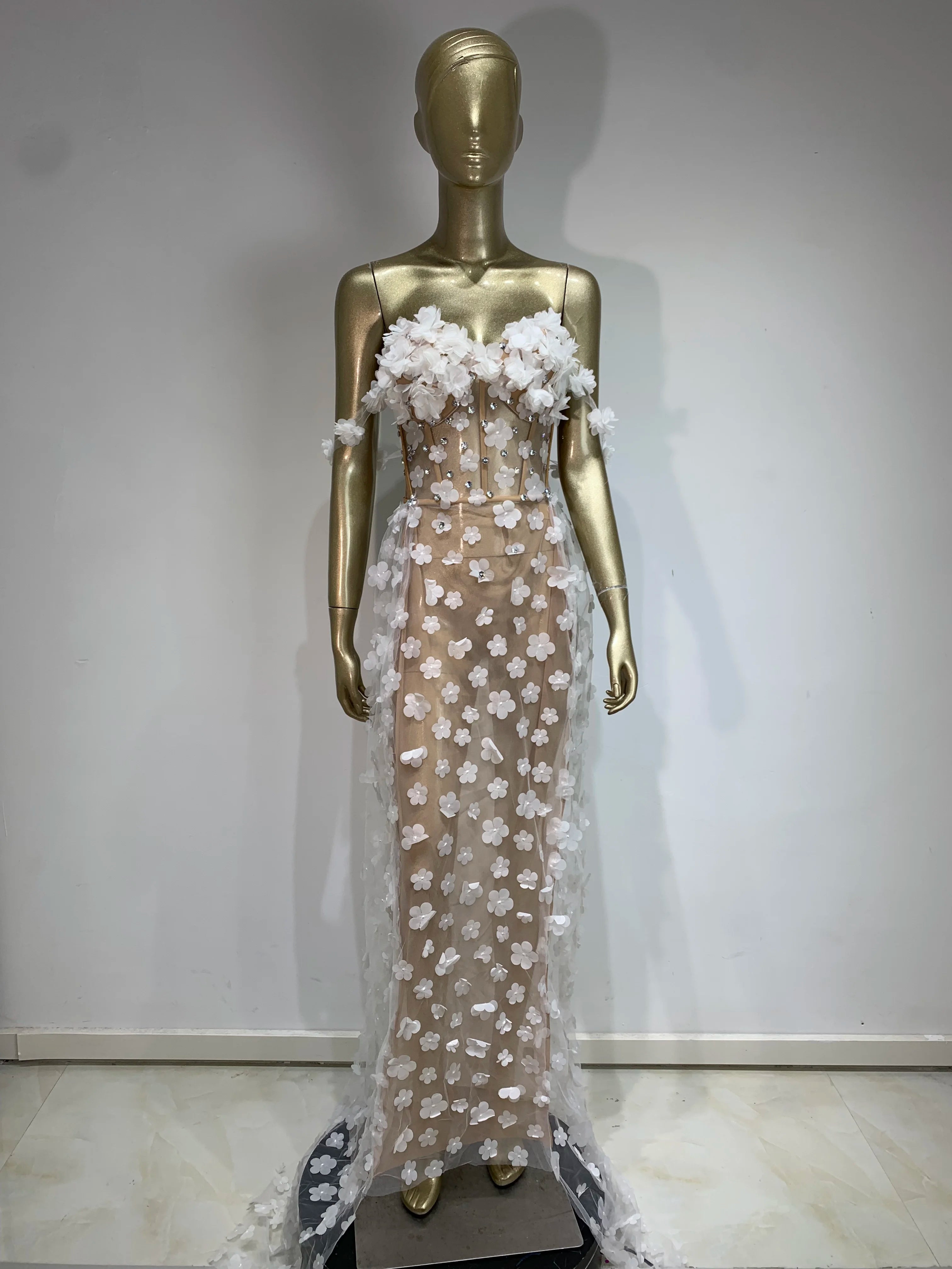 STOCK Women Sexy Strapless White Flower Crystal Long Dress 2024 Elegant Evening Club Party Dresses Stage Performance Clothing